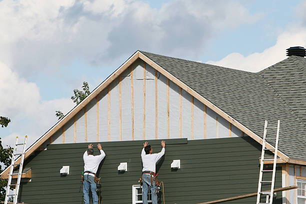 Professional Siding Replacement technician working in Black Diamond, WA